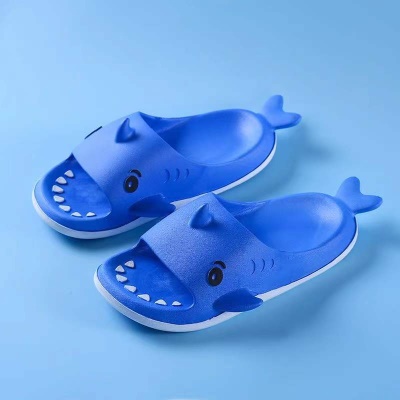 Babouches pour enfants petit requin antidérapant et résistant à l'abrasion