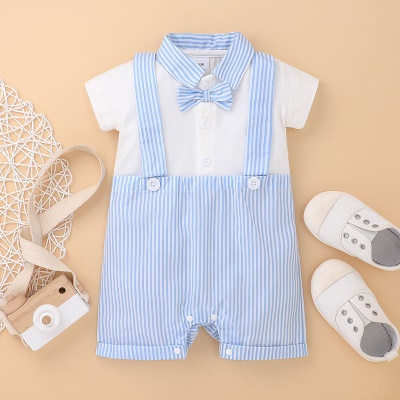 Combinaison rayée pour bébés et tout-petits