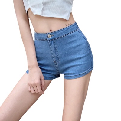Shorts en denim pour femmes taille haute avec une coupe mince et slim