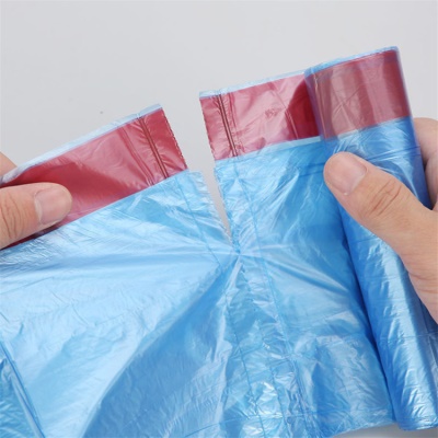 Sac poubelle avec cordon de serrage jetable