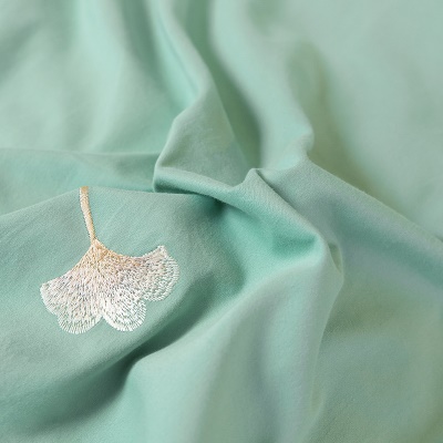 Ensemble de quatre pièces de  draps en coton épaissi