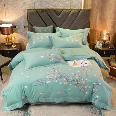 Ensemble de quatre pièces de  draps en coton épaissi