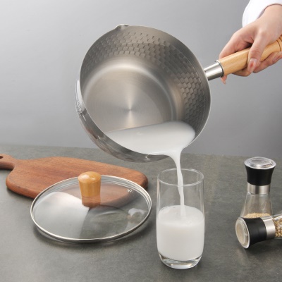 Casserole de style japonais manche en bois en acier inoxydable