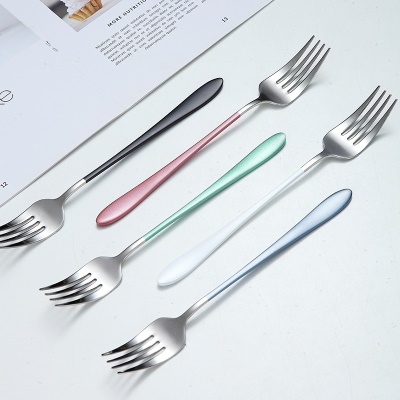 Ensemble de 16 couverts en acier inoxydable couteaux et fourchettes