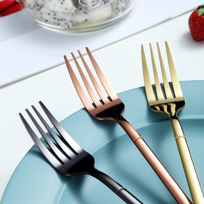 Ensemble de couverts en acier inoxydable poignée carrée couteau fourchette cuillère Set de 16 pièces dans une boîte en bois doré