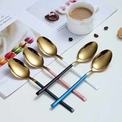 Set de vaisselle en acier inoxydable Knight Series couteau, fourchette et cuillère Set de 16 pièces
