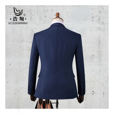 Costume homme à double boutonnage