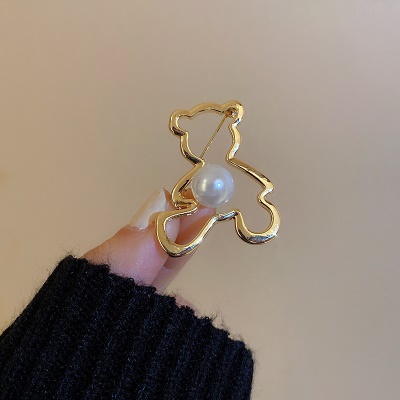 Broche en forme d' ourson incrustée de diamants épingle de costume
