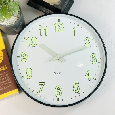 Horloge murale silencieuse de 30cm lumineuse version numérique