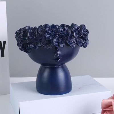 Vase artisanal en résine
