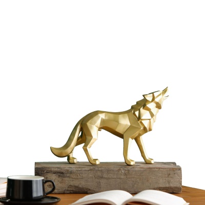 Objet d'art en résine en forme de loup