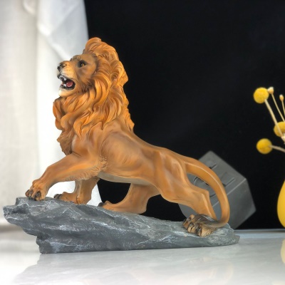 Artisanat en résine de lion rugissant