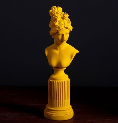 Statue de dame décoration artisanat en résine