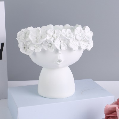 Vase artisanal en résine