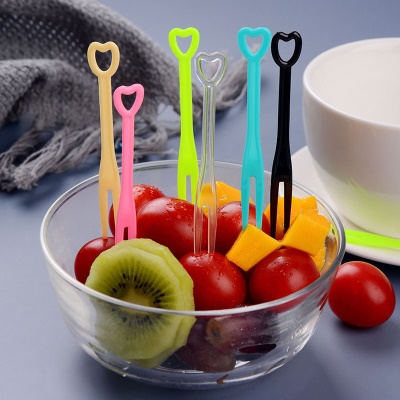 Fourchette jetable en plastique transparent en forme de cœur