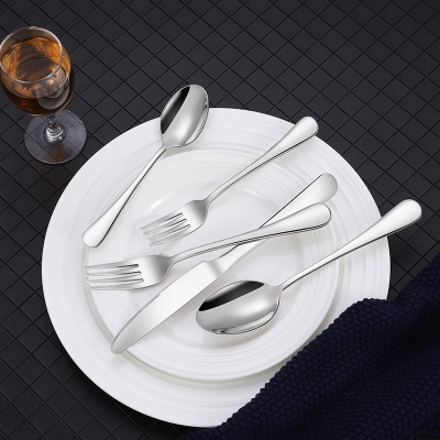 Ensemble de couverts couteaux et fourchettes en acier inoxydable