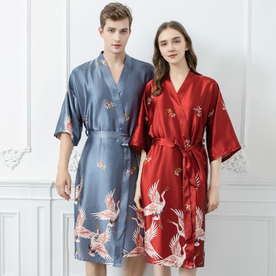 Robe de nuit en soie pour couple