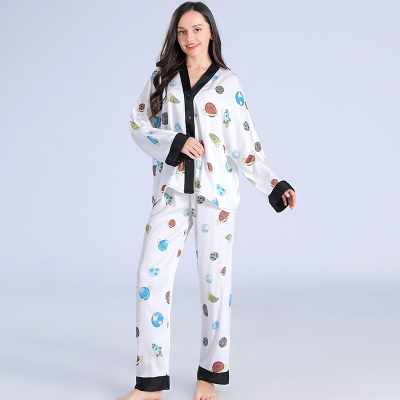 Pyjama en soie  pour femmes