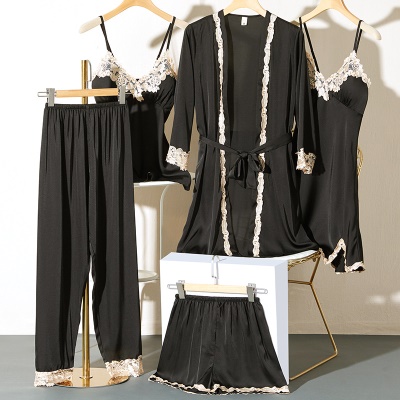 Set de cinq pièces pour pyjama en dentelle en soie