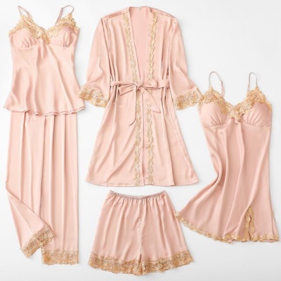 Ensemble de cinq pièces de pyjama en soie de glace