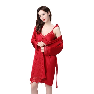 Robe de nuit en soie deux pièces avec coussin de poitrine