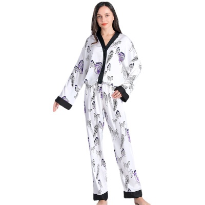 Pyjama en soie  pour femmes