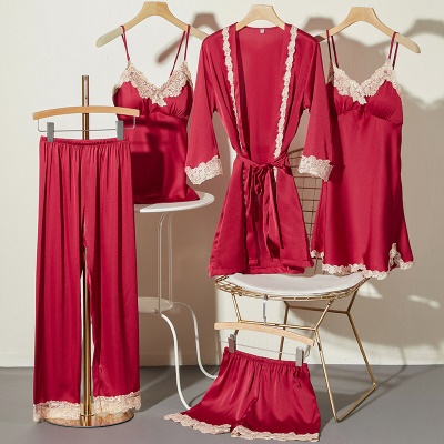 Set de cinq pièces pour pyjama en dentelle en soie