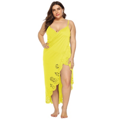Robe femme bretelles échancrées fleurs ajourées irrégulières