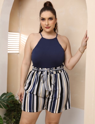 Bandoulière moulante, sous-vêtement, pantalon une-pièce avec boutons sombres