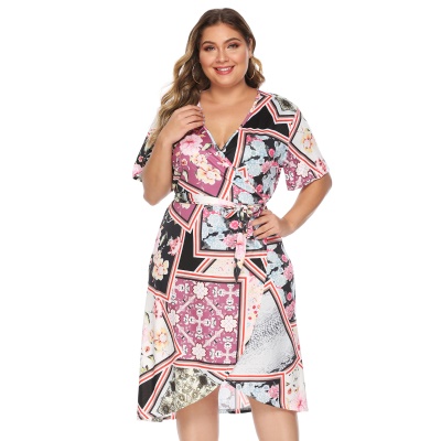 Robe à manches courtes grande taille cardigan col en V