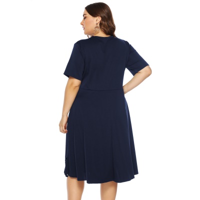 Robe pour femme  en tissu droit à la taille