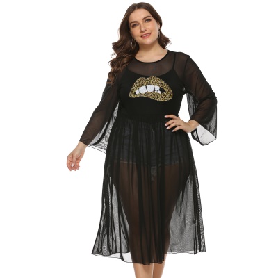 robe perspective filet paillettes lèvres broderie appliqué