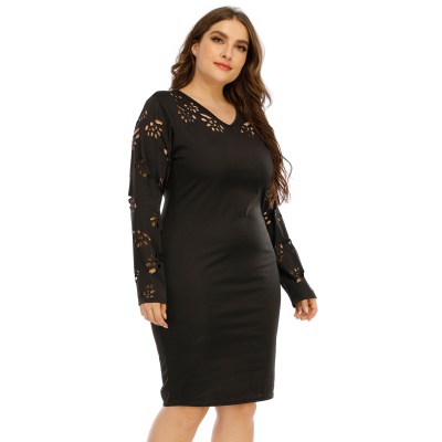 Robe à manches longues avec col en V