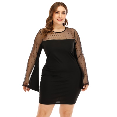 Robe à hanches filet manches cornes