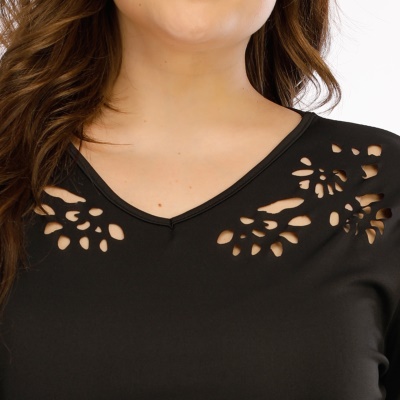 Robe à manches longues avec col en V