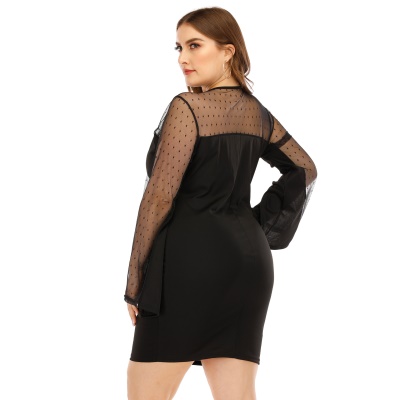 Robe à hanches filet manches cornes