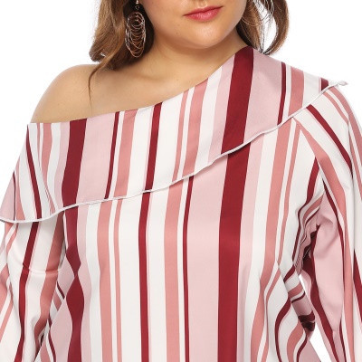 Top femme rayé col oblique manches cornes