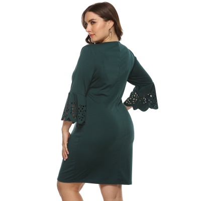 Robe pour femme ajouré fleur brûlée sept points manches couleur unie