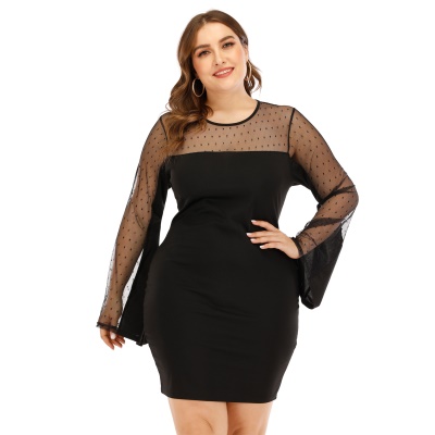 Robe à hanches filet manches cornes