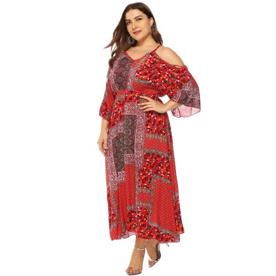 Robe longue avec bretelles sans épaules et manches évasées
