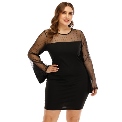 Robe à hanches filet manches cornes