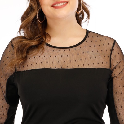 Robe à hanches filet manches cornes