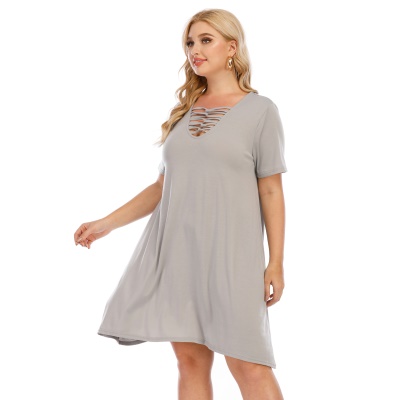 Robe en V profonde à manches courtes pour femmes de grande taille