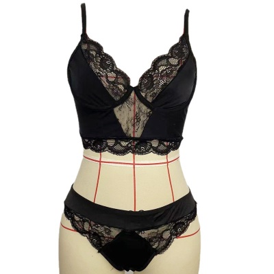 Lingerie érotique pour femmes deux-pièces ensemble dentelle à trois points