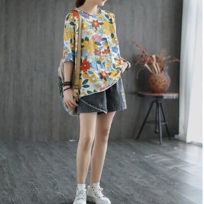 T-shirt grande taille col rond et manches semi longues