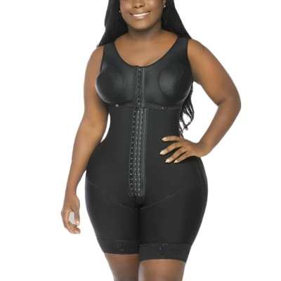Body gainant une pièce avec maille longue boutonnée
