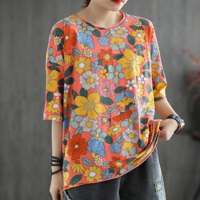 T-shirt grande taille col rond et manches semi longues