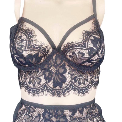 Lingerie érotique pour les femmes ensemble 3 pièces dentelle perspective noir