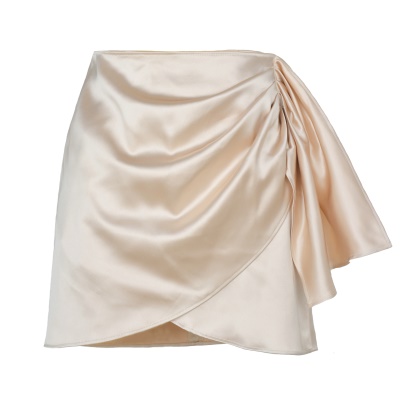 Femme jupe courte fourchue hanches taille haute