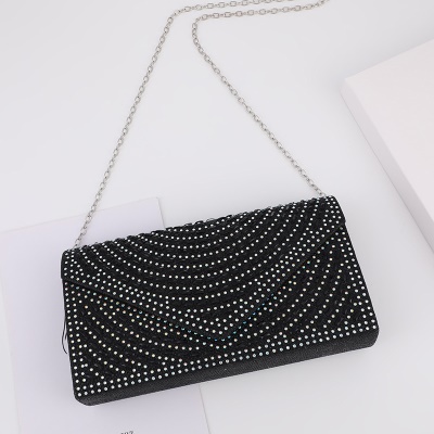 Sac à bandoulière avec chaîne de perles